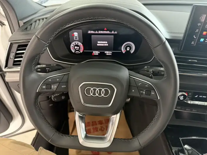 Audi Q5L 2024 Model 40TFSI Luxury Dynamic Model – фото 22
