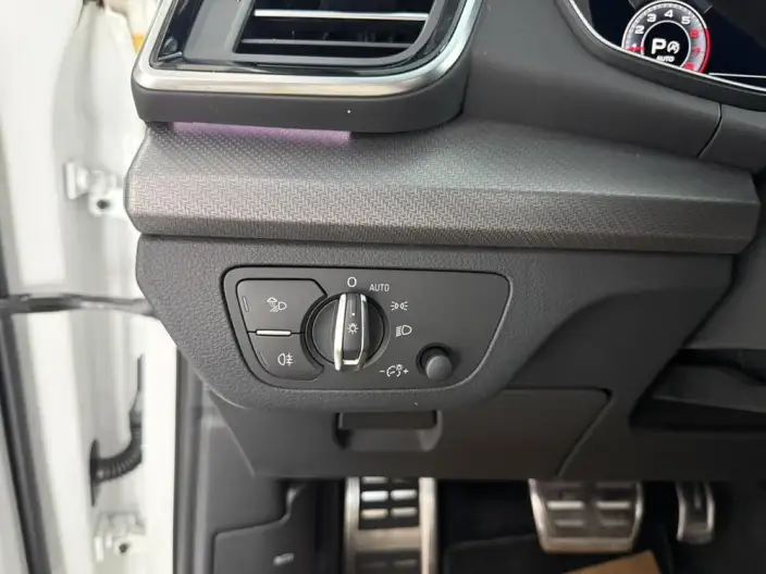 Audi Q5L 2024 Model 40TFSI Luxury Dynamic Model – фото 23