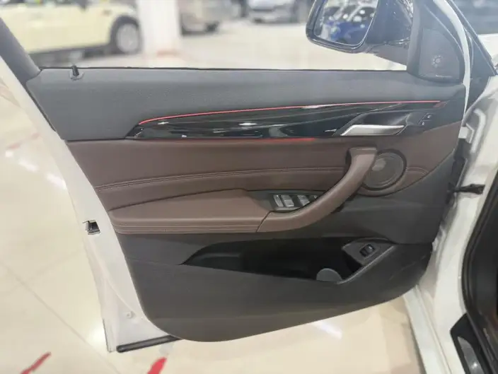 BMW X2 2023 Model sDrive25i M Sports Night Edition – фото 9