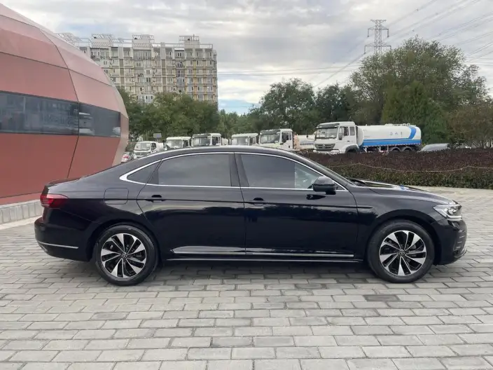 Volkswagen Passat 2024 Model 280TSI Elite Edition – фото 8