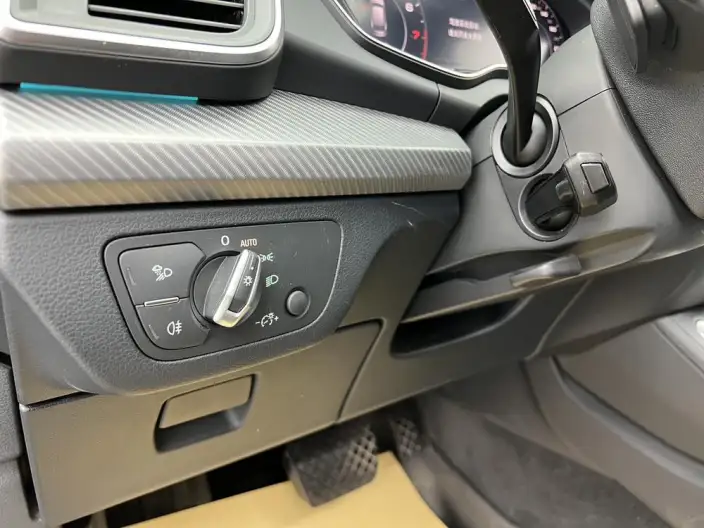 Audi Q5L 2020 Model 45 TFSI Exclusive Fashion Model – фото 18