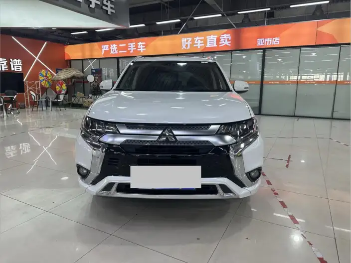 Mitsubishi Outlander 2021 Model 2.4L 4WD Enjoy Edition 5 seat – фото 2