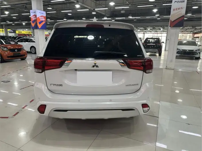 Mitsubishi Outlander 2021 Model 2.4L 4WD Enjoy Edition 5 seat – фото 6