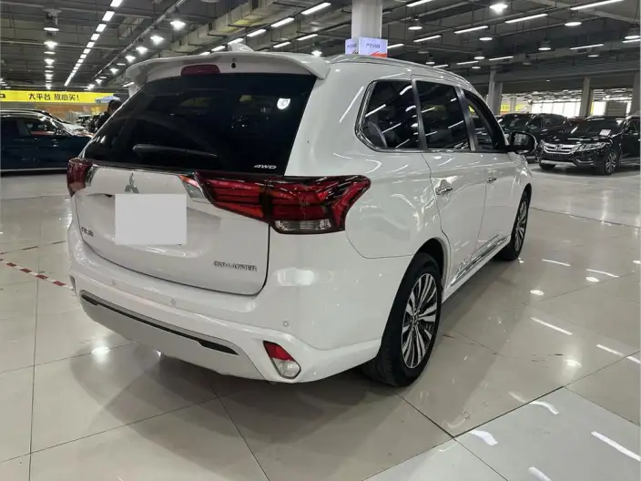 Mitsubishi Outlander 2021 Model 2.4L 4WD Enjoy Edition 5 seat – фото 7