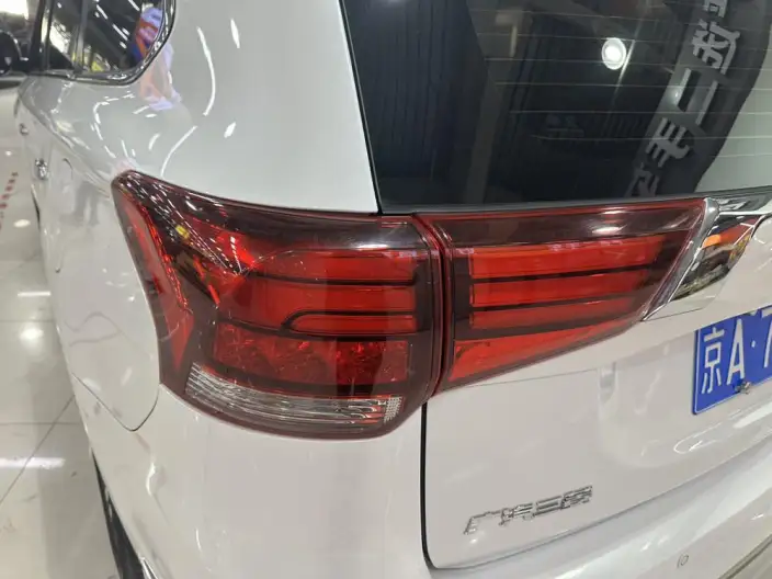 Mitsubishi Outlander 2021 Model 2.4L 4WD Enjoy Edition 5 seat – фото 10