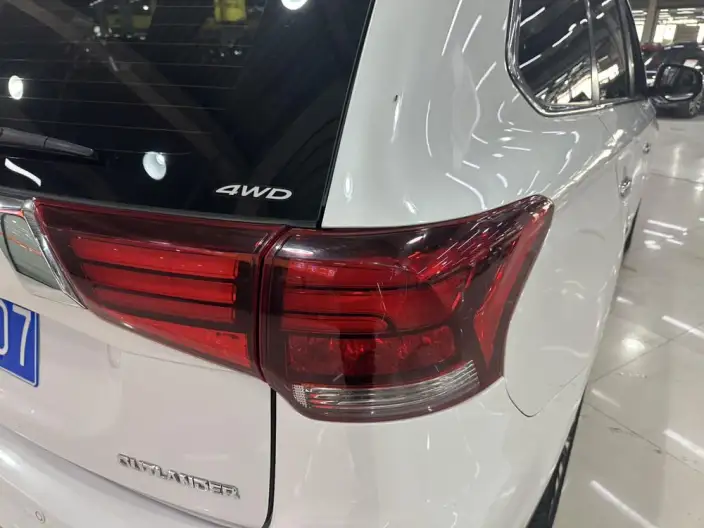 Mitsubishi Outlander 2021 Model 2.4L 4WD Enjoy Edition 5 seat – фото 21