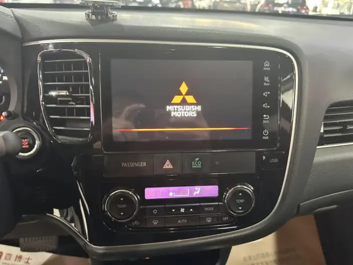 Mitsubishi Outlander 2021 Model 2.4L 4WD Enjoy Edition 5 seat – фото 23
