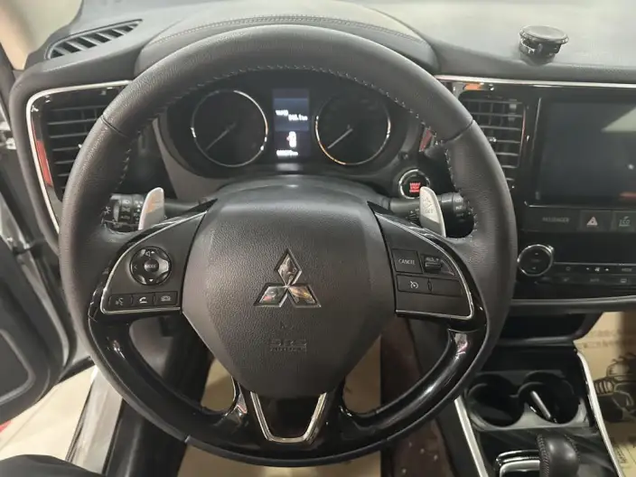 Mitsubishi Outlander 2021 Model 2.4L 4WD Enjoy Edition 5 seat – фото 25