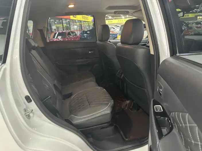 Mitsubishi Outlander 2021 Model 2.4L 4WD Enjoy Edition 5 seat – фото 30