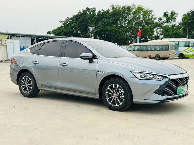 BYD Qin Plus DM 2023 DM-i Champion 55km Leading – фото 2