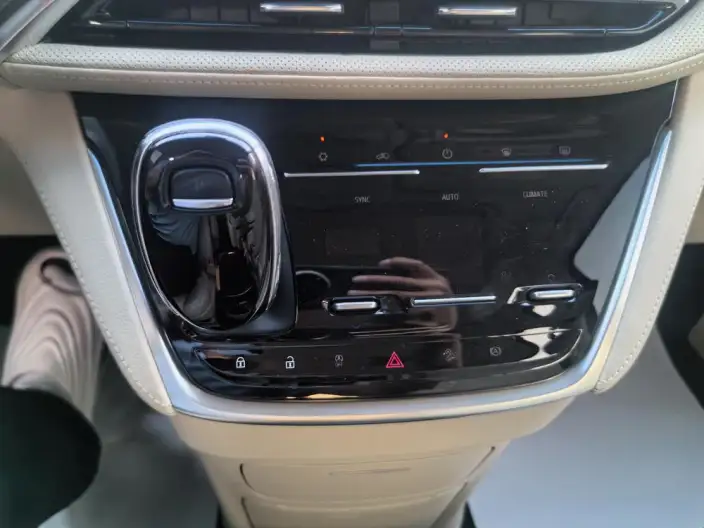 Buick GL8 2022 Model ES Luzun 653T Flagship Model – фото 14