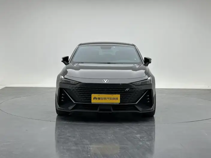 Changan UNI-V 2022 Model 1.5T Noble Model – фото 2