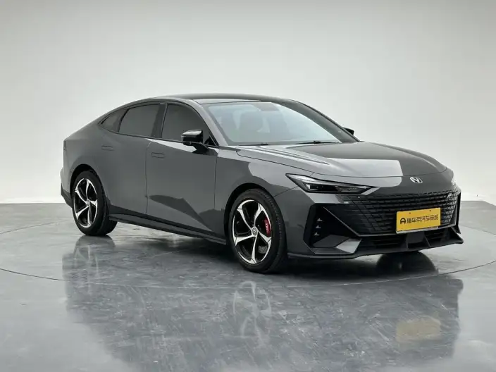Changan UNI-V 2022 Model 1.5T Noble Model – фото 3