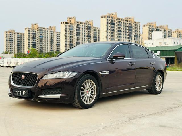 Jaguar XFL 2017 модификация XFL 2.0T 200PS Deluxe Edition – фото 1