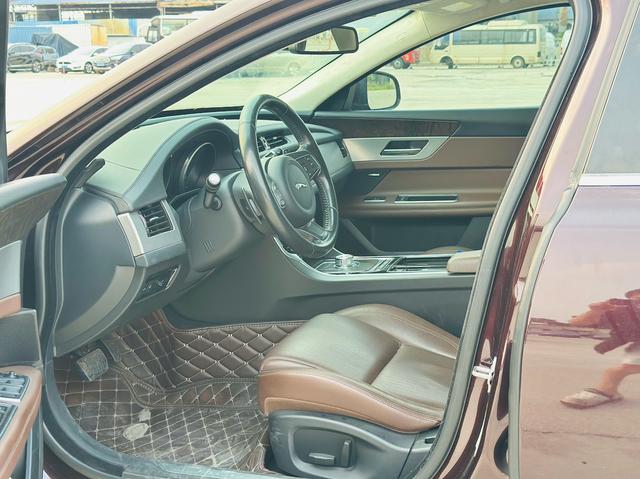 Jaguar XFL 2017 модификация XFL 2.0T 200PS Deluxe Edition – фото 8