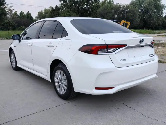 Toyota Corolla 2022 Model Hybrid 1.8L E-CVT Pioneer Edition – фото 4