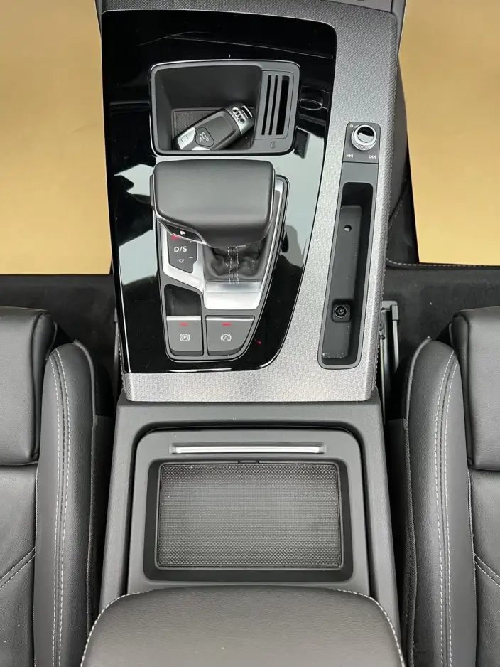 Audi Q5L 2022 Model Facelift 40T Luxury Dynamic Model – фото 24