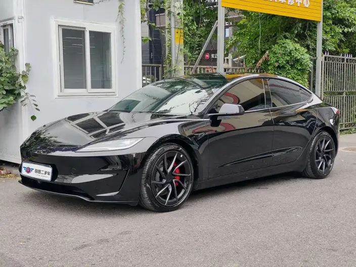 Model 3 2025 Model Facelift High performance All-wheel drive version