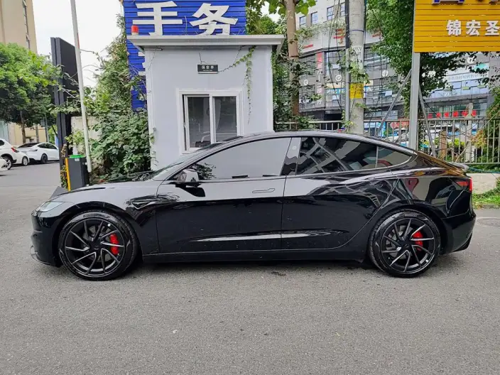 Model 3 2025 Model Facelift High performance All-wheel drive version