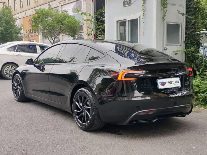 Model 3 2025 Model Facelift High performance All-wheel drive version