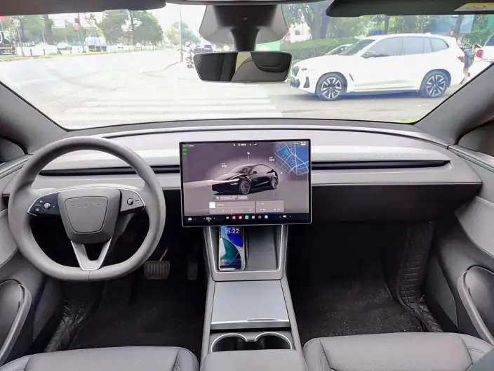 Model Y 2025 Model Rear-wheel drive version – фото 8