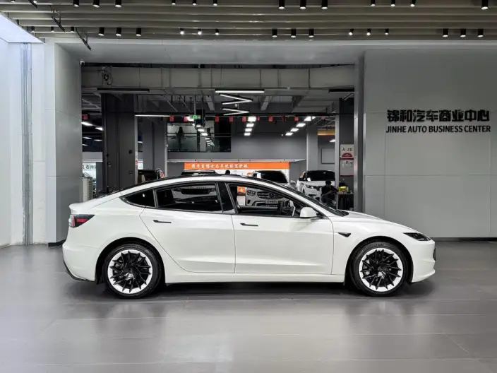 Model 3 2025 Model Rear-wheel drive version – фото 7