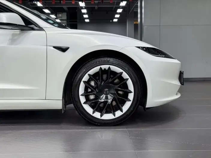 Model 3 2025 Model Rear-wheel drive version – фото 8