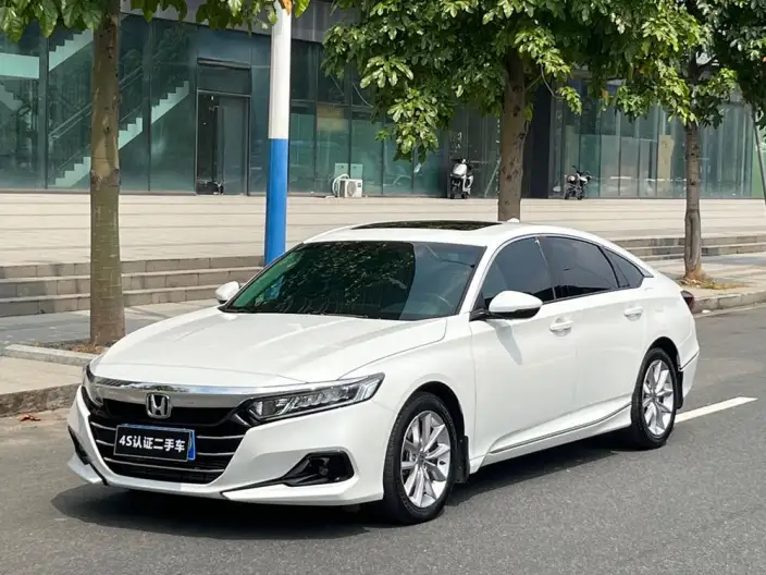 Honda Accord 2022 Model 260TURBO Deluxe Edition – фото 1