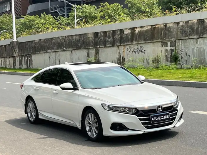 Honda Accord 2022 Model 260TURBO Deluxe Edition – фото 3