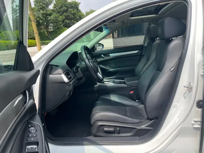 Honda Accord 2022 Model 260TURBO Deluxe Edition – фото 31