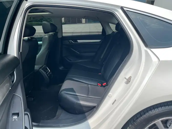 Honda Accord 2022 Model 260TURBO Deluxe Edition – фото 33