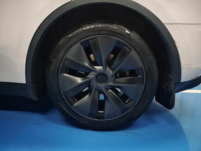 Model Y 2023 Model Long Battery Life Pro All-wheel drive version – фото 9