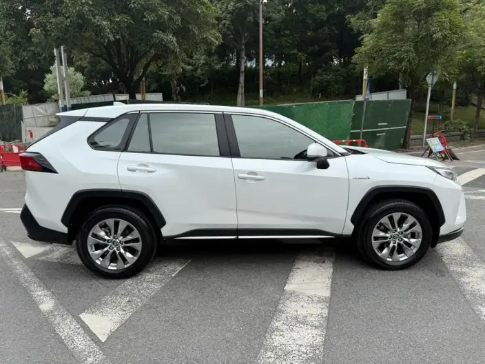 Toyota Wildlander 2021 Model Hybrid 2.5L 2WD Deluxe Edition – фото 5