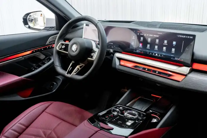 BMW 5 Series 2024 Model 530Li Leading Model Luxury Set – фото 25