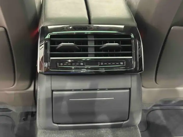 Audi A8 2021 Model A8L 50 TFSI quattro Luxury Model – фото 7