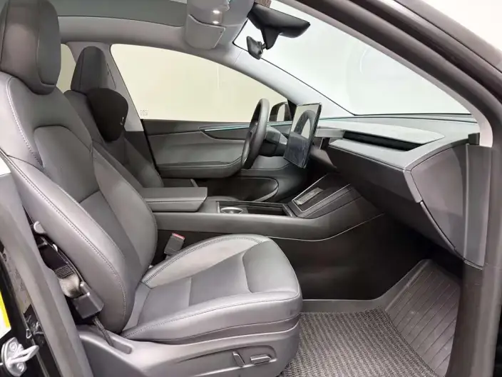 Model Y 2025 Model Rear-wheel drive version – фото 9