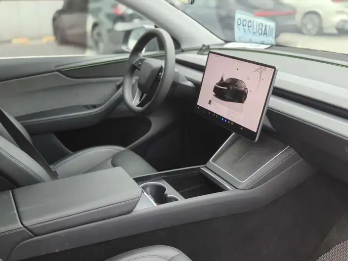 Model Y 2025 Model Rear-wheel drive version – фото 9