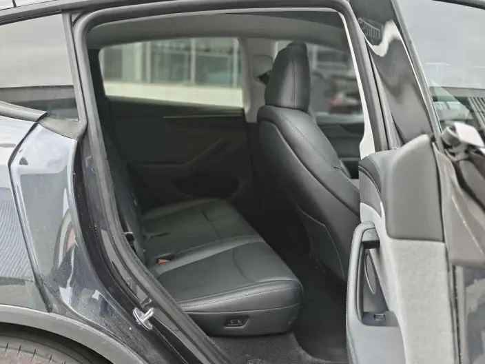 Model Y 2025 Model Rear-wheel drive version – фото 11