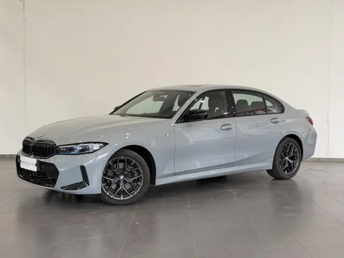 BMW 3 Series 2025 Model 330Li Exclusive Model M Sports Night Set – фото 1