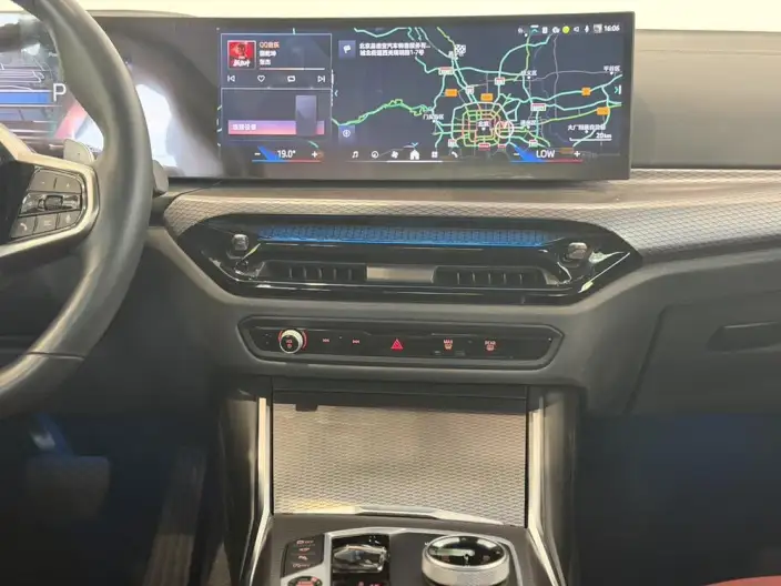 BMW 3 Series 2025 Model 330Li Exclusive Model M Sports Night Set – фото 12