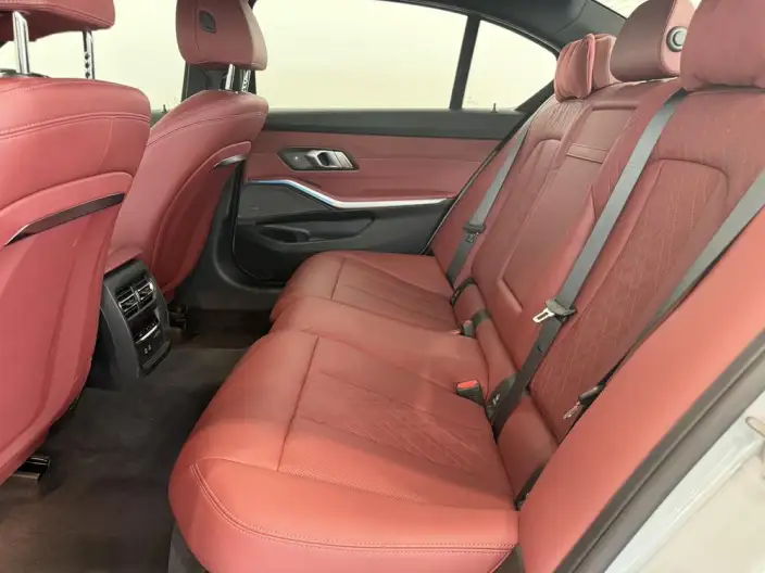 BMW 3 Series 2025 Model 330Li Exclusive Model M Sports Night Set – фото 18