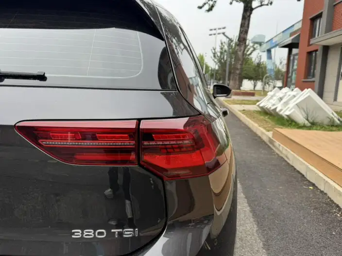 Volkswagen Golf GTI 2021 Model 380TSI DSG GTI – фото 8