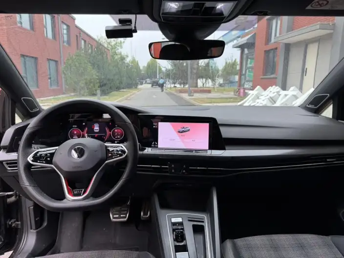 Volkswagen Golf GTI 2021 Model 380TSI DSG GTI – фото 9
