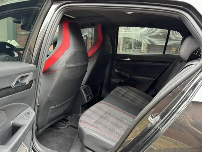 Volkswagen Golf GTI 2021 Model 380TSI DSG GTI – фото 13