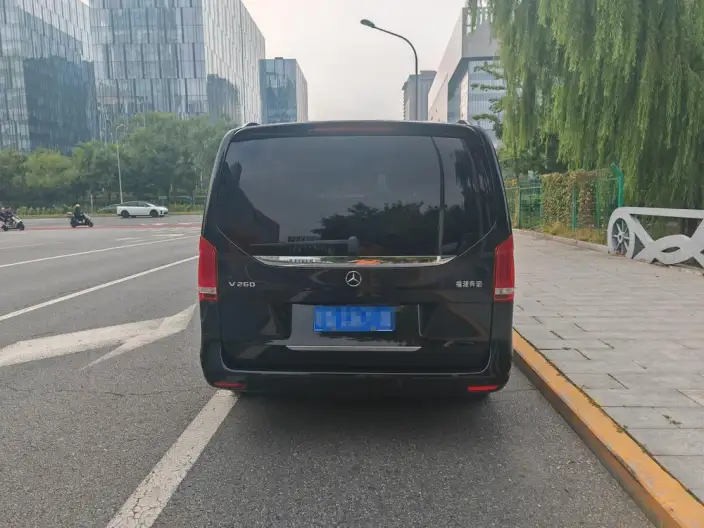 Mercedes-Benz V-Class 2022 Model V 260 Premium Edition – фото 5