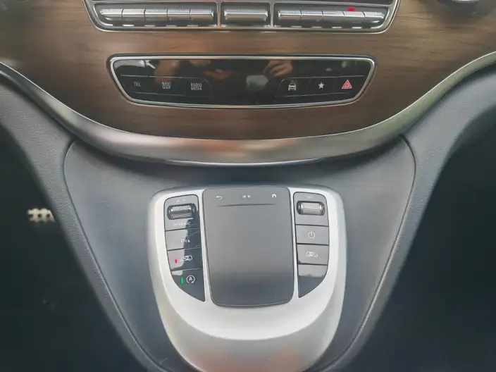 Mercedes-Benz V-Class 2022 Model V 260 Premium Edition – фото 7