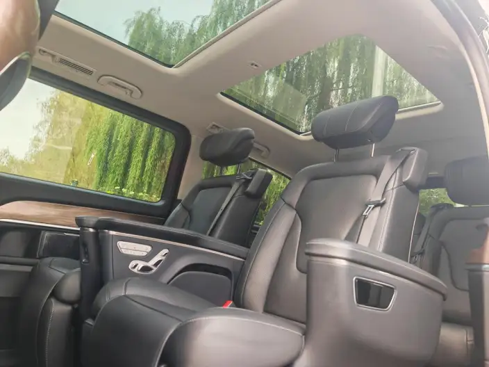 Mercedes-Benz V-Class 2022 Model V 260 Premium Edition – фото 11