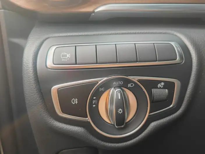 Mercedes-Benz V-Class 2022 Model V 260 Premium Edition – фото 16
