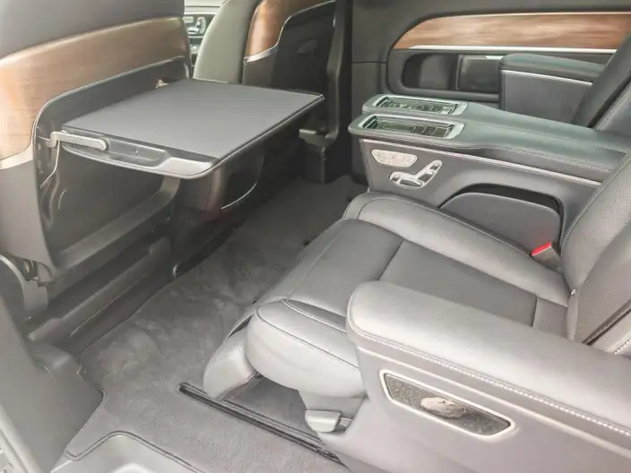 Mercedes-Benz V-Class 2022 Model V 260 Premium Edition – фото 22