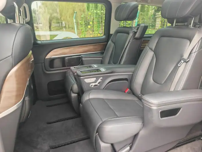Mercedes-Benz V-Class 2022 Model V 260 Premium Edition – фото 23